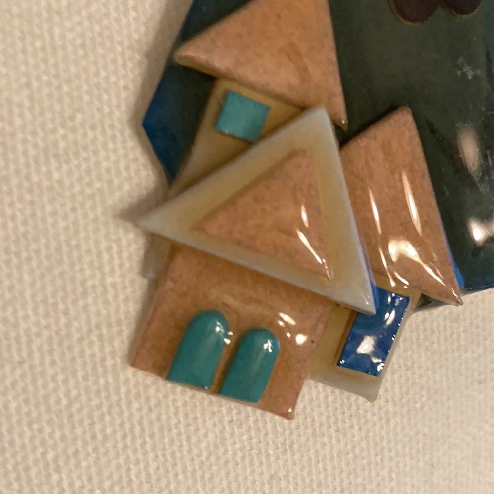 Lucinda House Pin